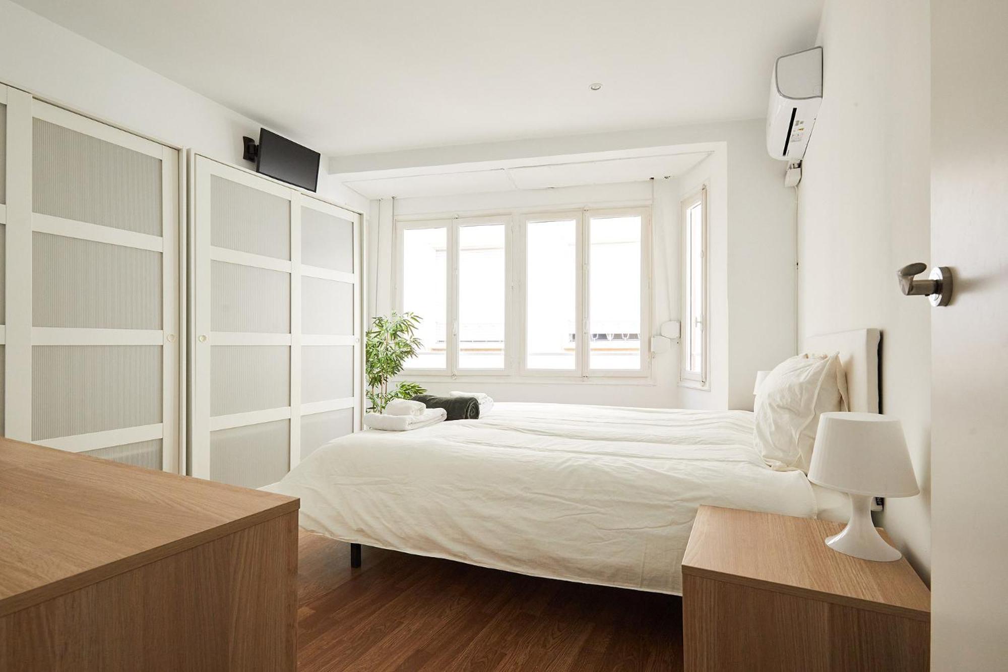 Low Cost Apartments Center Elche Exterior photo