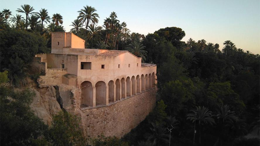 Low Cost Apartments Center Elche Exterior photo